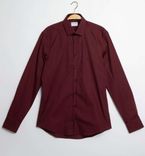 Calvin Klein Herren Hemd Slim Fit in bordeaux/schwarz für 25,32€ zzgl. 4,99€ Versand (statt 66€) - MBW: 29,90€
