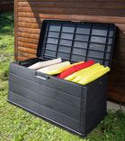 Alpha Kissenbox (118 x 59 x 57 cm) für 49,99€ inkl. Versand (statt 69€)