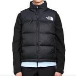 The North Face 1996 Retro Nuptse Damen Weste (Recycled Tnf Black) für 136,47€ inkl. Versand (statt 192€) 