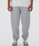 New Balance Iconic Collective Fleece Jogger in grau für 30,20€ inkl. Versand (statt 51€)