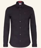 Tommy Jeans Slim Fit Hemd in schwarz für 39,94€ inkl. Versand (statt 49€)