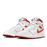 Jordan Air Jordan 1 Mid SE White Dune Red für 72,98€ inkl. Versand (statt 99€)