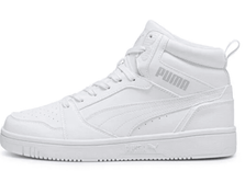 Puma Sneaker in Weiß - Flacher Absatz für 28,47€ inkl. Versand (statt 40€)