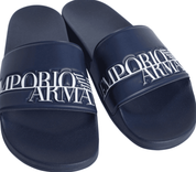 Emporio Armani Sandalen bei mandmdirect zu schönen Preisen - z.B Slides Slider Sandalen in Navy für 14,99€ (statt 30€)