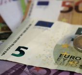 (Info) Tausende Deutsche erhalten überraschend 5€ per Post - Was dahinter steckt!