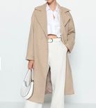 Trendyol Collection Steinfarbener, übergroßer, weit geschnittener, langer Wollmantel mit Stempelmuster für 18€ inkl. Versand (statt 49€) - Trendyol Neukunden!