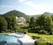 Schwäbische Alb: 1 Übernachtung zu Zweit im 4* Biosphärenhotel Graf Eberhard inkl. Frühstück und Eintritt in der Albtherme ab 99€ 