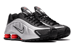 Nike Shox R4 Herren Sneaker in Silver Metallic für 97,50€ inkl. Versand (statt 112€)