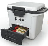 Ninja FrostVault 28 L Kühlbox mit Trockenzone, wolkenweiß (FB131EUWH) für 116,99€ inkl. Versand (statt 144€)