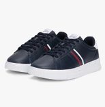 Tommy Hilfiger Herren Ledersneaker mit tiefgeprägtem Logo für 62,95€ inkl. Versand (statt 71€)