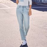 esmara® Damen Jeans, Mom Fit, mit hoher Leibhöhe für 12,94€ inkl. Versand (statt 15€)