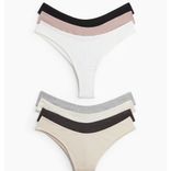 H&M Mid Season Sale mit bis zu 50% Rabatt - z.B. 7er-Pack Baumwollslips Brazilian für 13,99€ (statt 18€)