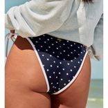 Hollister Sale mit bis zu 40% Rabatt + 15% Extra  (House Member!) - z.B. Seitlich geschnürtes Cheeky-Bikiniunterteil für 6,79€ (statt 20€)