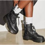 Dr. Martens Sale mit bis zu 30% Rabatt - z.B. ﻿Dr. Martens Jarrick II Geschnürte Leder Plateaustiefel für 175€ (statt 250€)