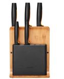 Fiskars Bambus Messerblock mit 5 Messern: Gemüsemesser, Tomatenmesser, Santoku Kochmesser, Kochmesser und Brotmesser für 50,94€ (statt 67€)