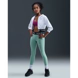 Nike Pro Leggings mit mittelhohem Bund (Mädchen) für 24,49€ inkl. Versand (statt 36€)