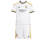 Adidas Kinder Real Madrid Trikot Heim Mini-Set in weiß 23/​24 für 30,98€ inkl. Versand (statt 46€)