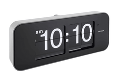 Karlsson Wide Flip Tisch- und Wanduhr für 85,90€ inkl. Versand (statt 109€)

