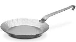 GSW 860550 Gastro Traditionell aus Eisen geschmiedete Pfanne (⌀24 cm) in Grau für 11,34€ inkl. Prime Versand (statt 14€)
