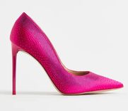 Steve Madden Valorous Pump Magenta Satin High Heels für 65€ inkl. Versand (statt 78€) - H&M Member!