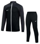 Nike Trainingsanzug Academy Pro 2022 (versch. Farben) für je 44,99€ inkl. Versand (statt 63€)