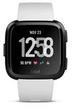 Fitbit Versa 2 – Gesundheits- und Fitness-Smartwatch mit Sprachsteuerung für 126,04€ inkl. Versand (statt 164€)