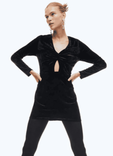 H&M Samtkleid mit Knotendetail in Schwarz für 9,99€ inkl. Versand (statt 20€)