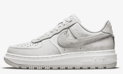 Nike Air Force 1 Luxe Herren Sneaker für 104,99€ inkl. Versand (statt 140€) - Nike Member!