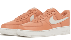 Nike Air Force 1 '07 LX Sneaker in "Amber Brown" für 68,69€ inkl. Versand (statt 90€)
