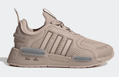 adidas NMD_V3 Kinder Schuh in Braun für 65€ inkl. Versand (statt 75€)