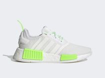 Adidas Kids Unisex NMD_R1 Schuh in weiß/signalgrün für 60€ inkl. Versand (statt 120€) - Gr. 36-38