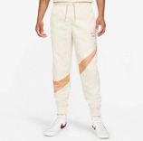 Nike Swoosh Pants Herren Jogginghose für 38,99€ inkl. Versand (statt 55€)