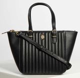 Tommy Hilfiger Handtasche "Timeless Small Tote Quilted" in Schwarz für 55,45€inkl. Versand (statt 75€)