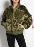 Alpha Industries Bomberjacke MA-1 OS Fur in Grün für 65,96€ inkl. Versand (statt 95€)